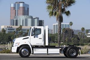 Hino XL7 with Hexagon Purus' battery pack and powertrain integration