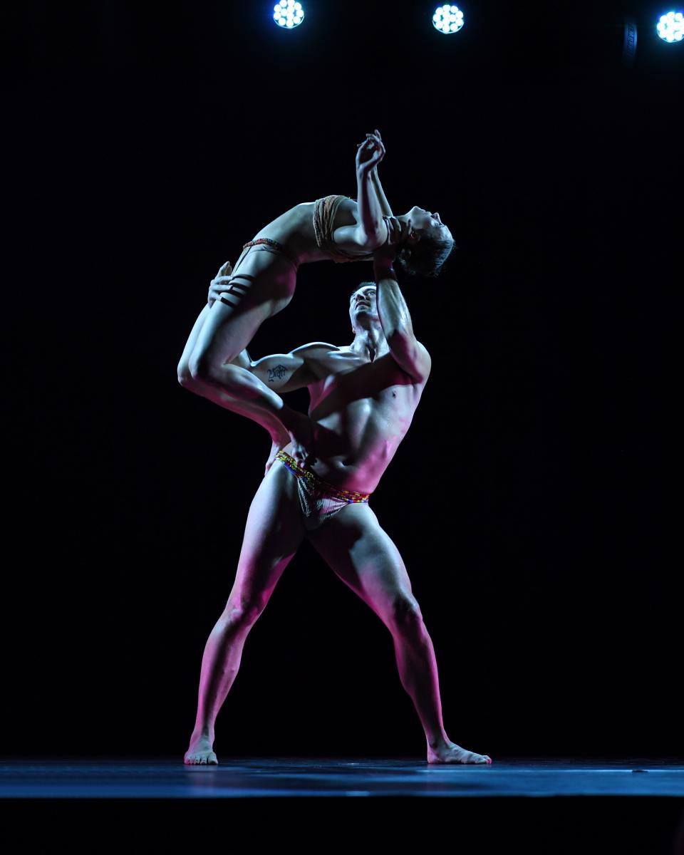 "Pilobolus" dancers Casey Howes and Jake Warren performed at the 2022 Asbury Park Dance Festival. For the 2023 festival, they will perform a self-choreographed New Jersey premiere.