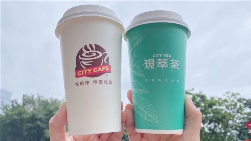 7-ELEVEN祭出CITY CAFE濃萃美式咖啡、CITY PEARL熱黑糖珍珠撞奶「買1送1」。（圖／7-ELEVEN提供）