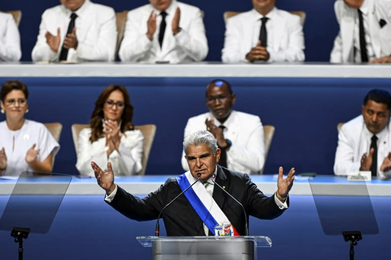 El nuevo presidente de Panamá, José Raúl Mulino, durante su discurso de toma de posesión, en Ciudad de Panamá, el 1 de julio de 2024 (MARTIN BERNETTI)