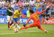 <p>Neymar Jr of Brazil passes the ball to Roberto Firmino of Brazil for Brazil’s second goal during the 2018 FIFA World Cup Russia Round of 16 match between Brazil and Mexico at Samara Arena on July 2, 2018 in Samara, Russia. (Photo by Dan Mullan/Getty Images) </p>