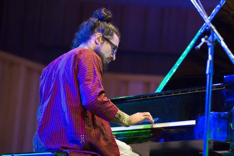 El pianista Leo Genovese, oriundo de Santa Fe, triunfó en la categoría Mejor solo improvisado de jazz