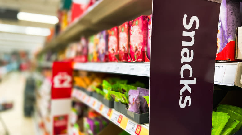 snack aisle at grocery store 