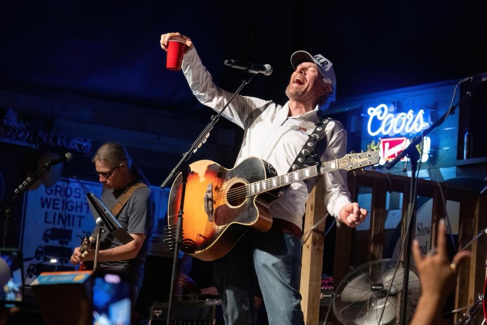 Toby Keith performed outdoor pop-up shows June 30 and July 1 at his Hollywood Corners restaurant and music venue in Norman.