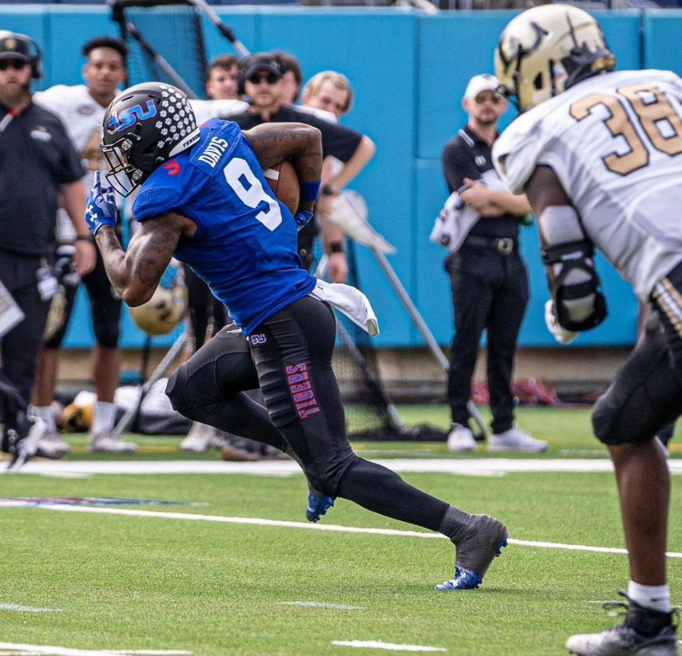 Tennessee State's leading receiver Da'Shon Davis will be back for Saturday's game against Tennessee Tech at Nissan Stadium after missing the last two games wit a foot injury.