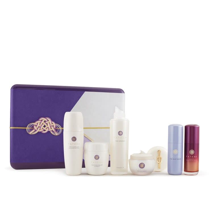 <p><strong>Tatcha</strong></p><p>tatcha.com</p><p><strong>$303.00</strong></p><p><a href="https://go.redirectingat.com?id=74968X1596630&url=https%3A%2F%2Fwww.tatcha.com%2Fproduct%2Fluxury-obento%2FSB10077T.html&sref=https%3A%2F%2Fwww.harpersbazaar.com%2Fbeauty%2Fskin-care%2Fg37611110%2Ftatcha-black-friday-2022-sale%2F" rel="nofollow noopener" target="_blank" data-ylk="slk:Shop Now;elm:context_link;itc:0;sec:content-canvas" class="link ">Shop Now</a></p><p>Here's one of Tatcha's most luxe and supremely gift-worthy sets featuring two of its hydrating and brightening serums, plus staples like The Camellia Cleansing Oil and Dewy Serum to round out their holy-grail favorites.</p>