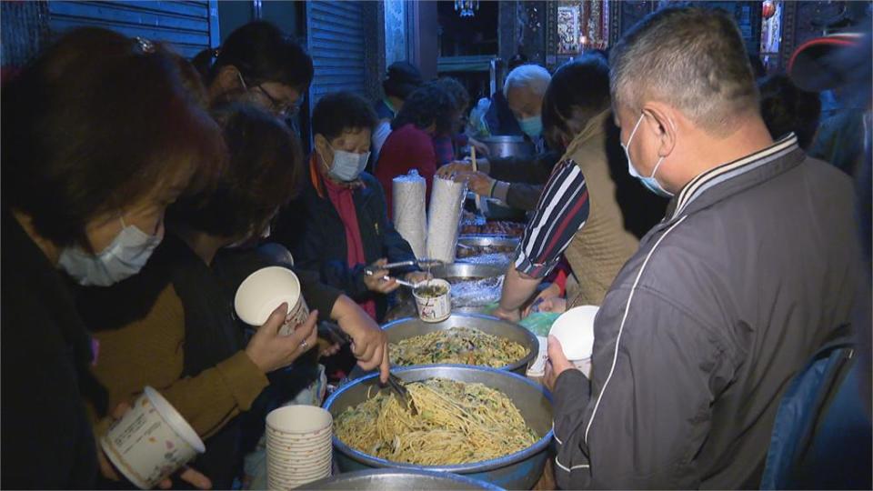 違選罷法？顏寛恒說明會「吃到飽還能打包」　檢調傳4里長到案說明