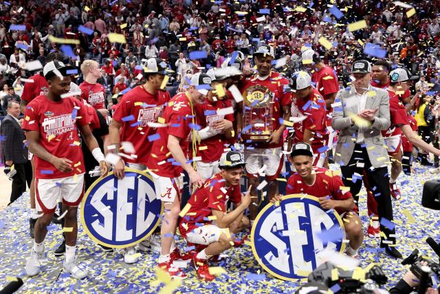 Roll Tide Wire  Get the latest Alabama Crimson Tide football and  basketball news, schedules, photos and rumors.