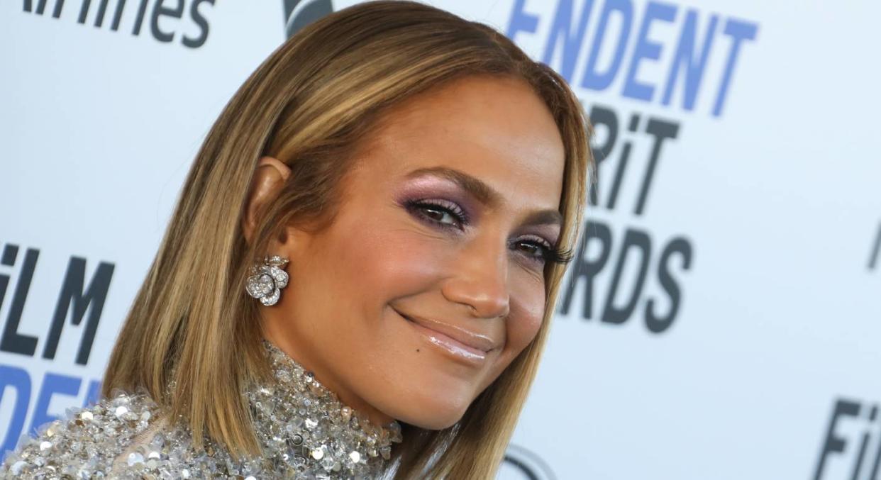 Jennifer Lopez donned a £55 swimsuit. (Getty Images) 