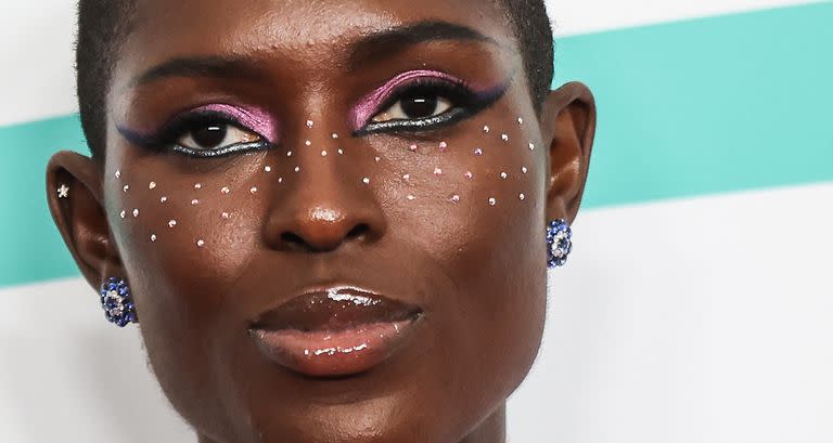 La actriz Jodie Turner-Smith captó los flashes con un maquillaje impactante