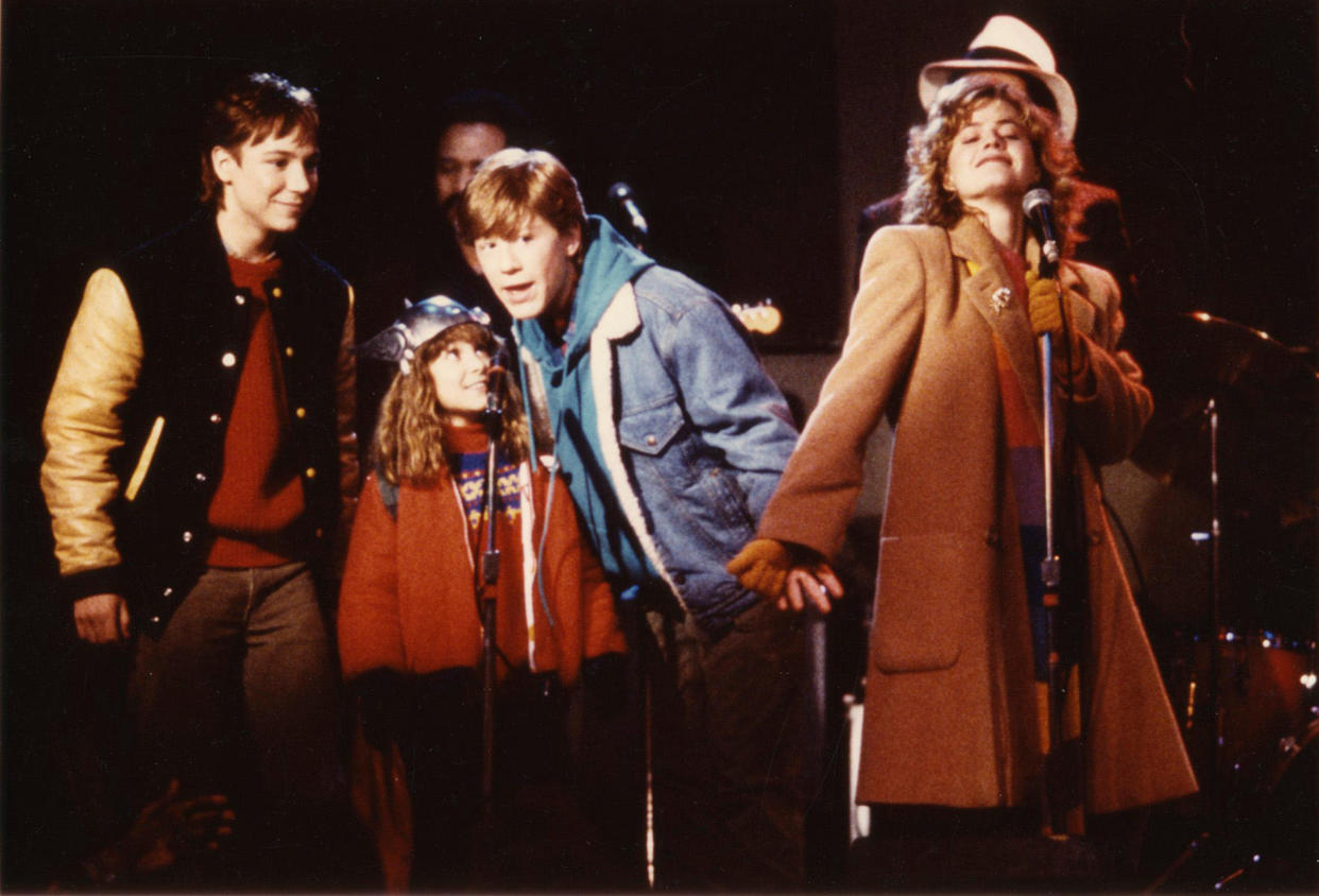 Chris was forced to sing the blues. At first hesitant, she embraced her inner singer and she and the kids put on a heck of performance. (Touchstone Pictures / Alamy)