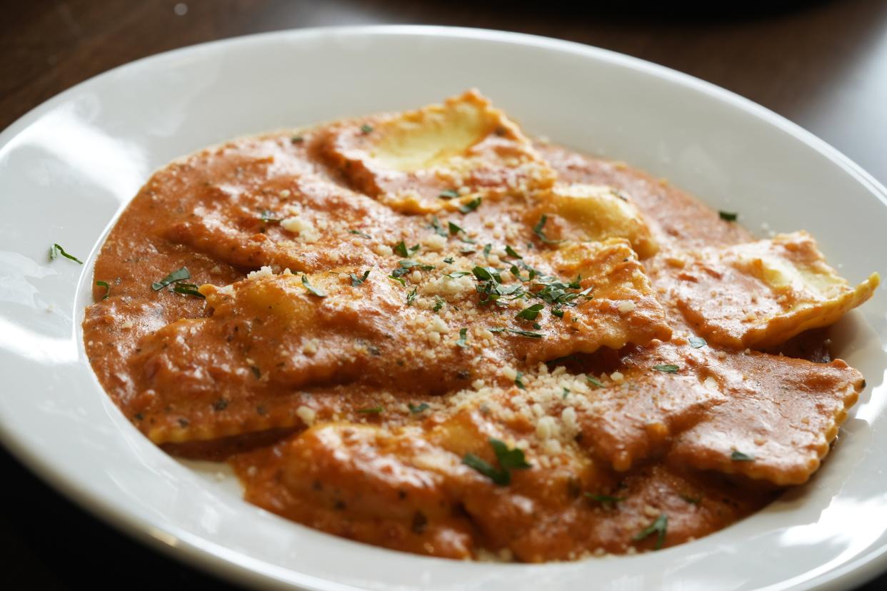 Nov. 29, 2023; Columbus, Oh., USA;
Four cheese ravioli with pomodoro-cream sauce at the new Spaghetti Warehouse.