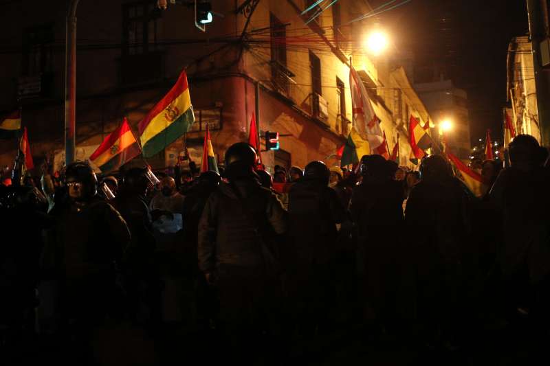 2019年玻利維亞總統選舉傳出嚴重舞弊，引爆大規模示威抗議（AP）