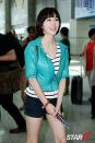 [Photo] Han Hye Jin leaving to London with a lovely smile
