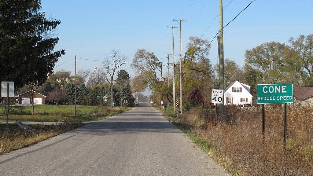 Cone Road is the only evidence of the existence of the village of Cone, south of Milan.