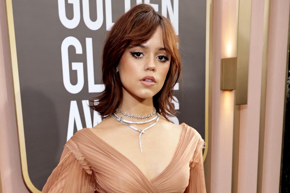 Jenna Ortega Is a Gucci Goddess on the 2023 Golden Globes Red Carpet