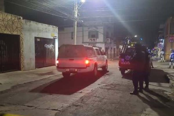 fuerzas de seguridad atienden el reporte de ataque armado en león que dejó seis muertos, cuatro mujeres y dos niños