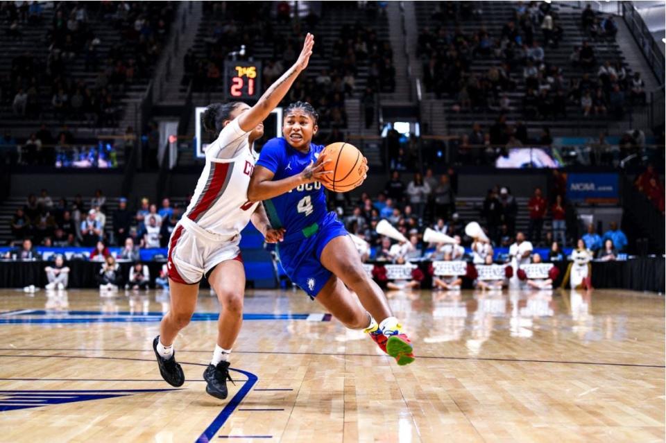FGCU's Tishara Morehouse drives to the hoop during the Eagles' first-round 2023 NCAA Tournament win over Washington State in Villanova, Pa. on Saturday.
