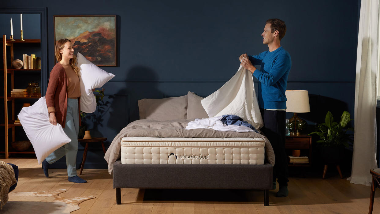  DreamCloud Luxury Hybrid mattress UK. 