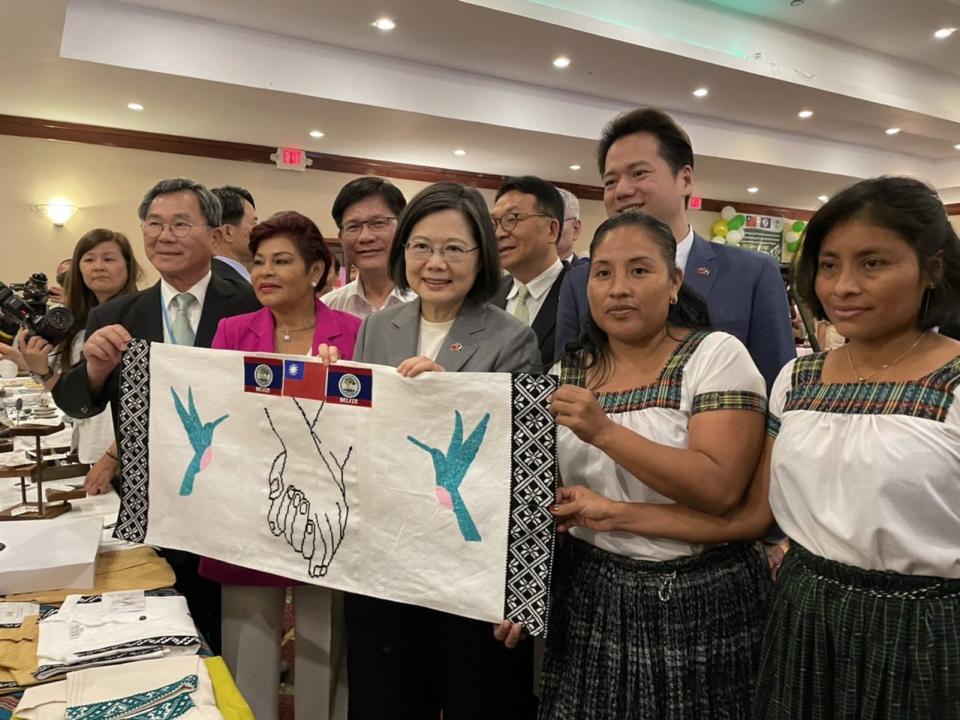 台灣總統蔡英文在貝里斯出席婦女賦權計畫成果展。記者丘采薇／攝影