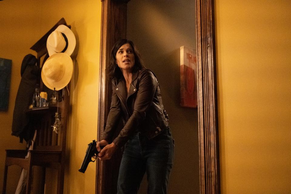 Sidney Prescott (Neve Campbell) returns to Woodsboro in full-on hero mode in "Scream."