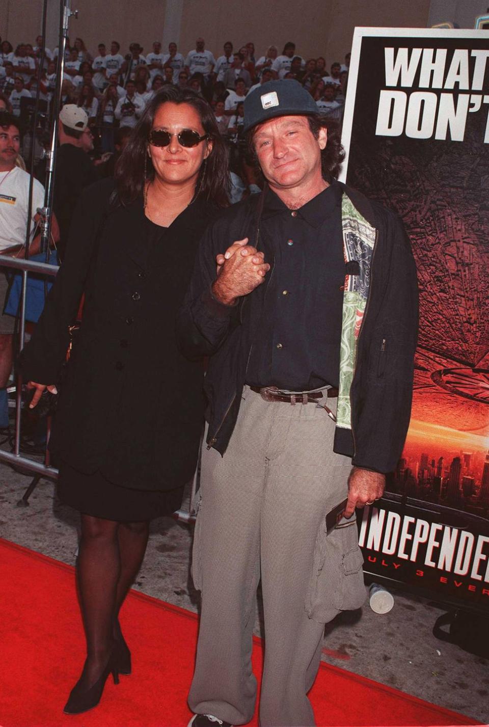 The 'Independence Day' Premiere Was a Time Capsule of '90s Fame and Fashion