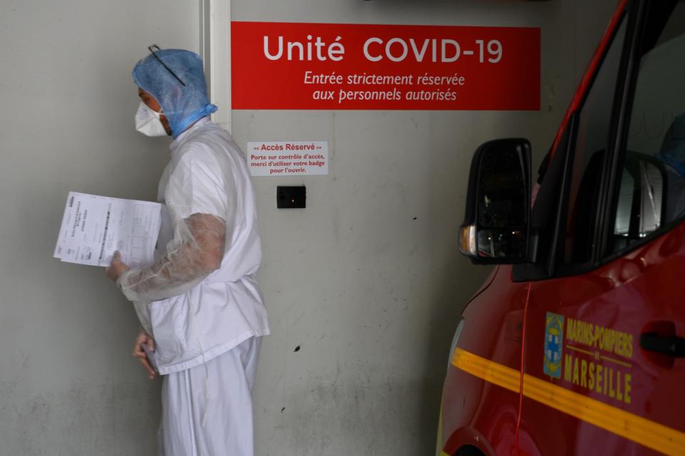 Une unité Covid à l'hôpital de la Timone, à Marseille, le 15 avril 2020. - CHRISTOPHE SIMON / AFP