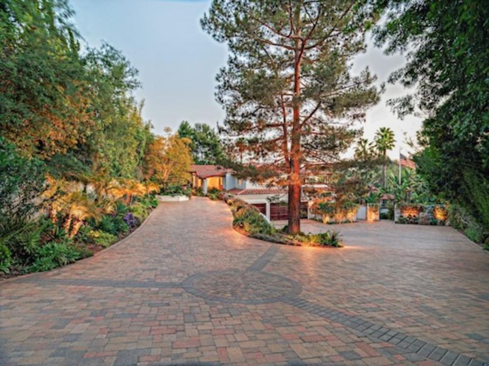 <p>System Pavers</p>