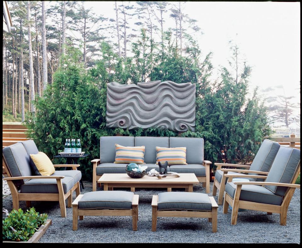 Deck the Outdoors in Indoor-Inspired Decor