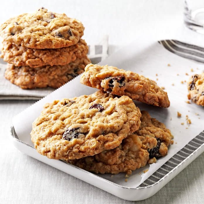 Chewy Good Oatmeal Cookies Exps159556 Th2379807a11 01 8bc Rms 3