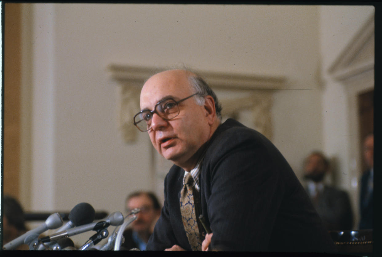 (Original Caption) Washington, DC: Federal Reserve Board Chairman Paul Volcker holds a news conference, March 15, to brief reporters on the credit restrictions imposed by the board as part of President Carter's plan to curb inflation.