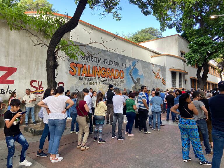 Una fila de votación en Caracas