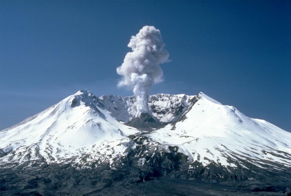 Plumes of steam, gas, and ash often occurred at Mount St. Helens in the early 1980s. On clear days they could be seen from Portland, Oregon, 50&nbsp;mi (80&nbsp;km) to the south. The plume photographed here rose nearly 3,000&nbsp;ft (910&nbsp;m) above the volcano’s rim.