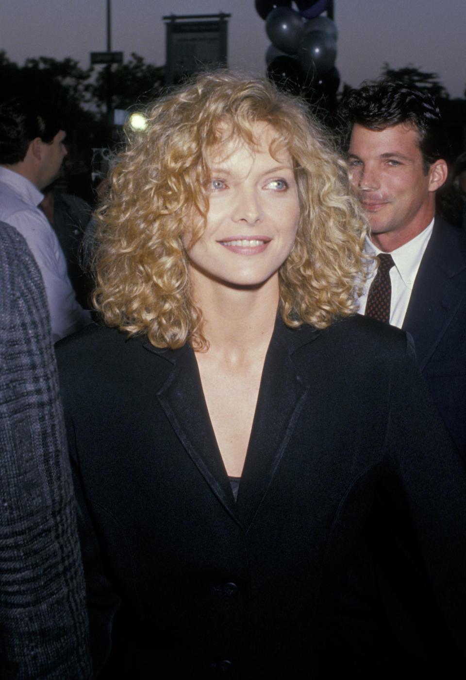 El estreno de 'Casada con todos' (1988) en Los Ángeles siempre se recordará por la melena rizada de Michelle Pfeiffer. (Foto: Ron Galella, Ltd / Getty Images)