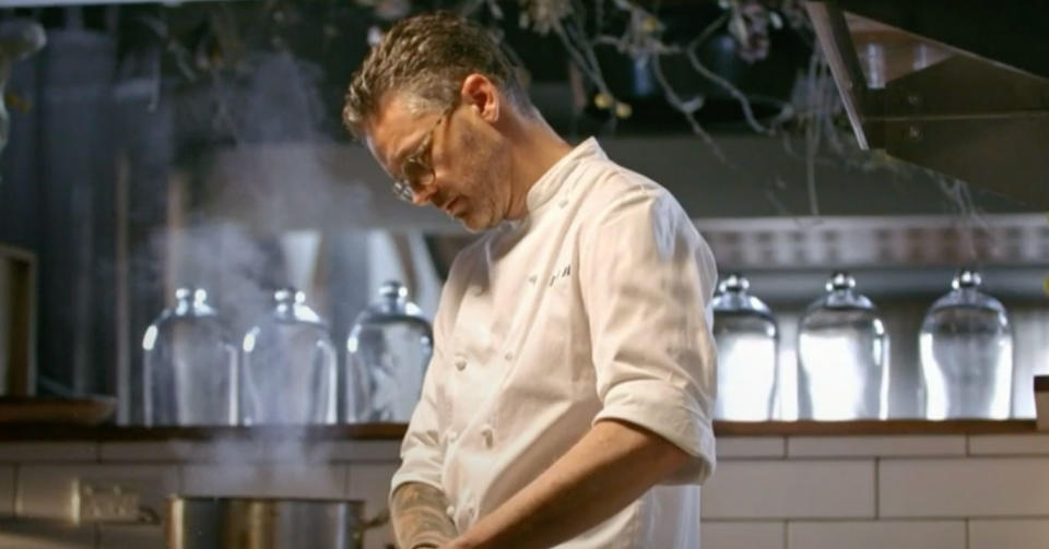 Jock Zonfrillo working in the kitchen