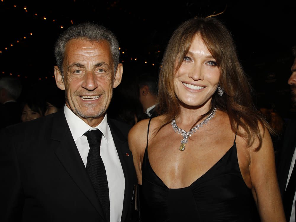 Nicolas Sarkozy und Carla Bruni scheinen immer noch glücklich verheiratet zu sein. (Bild: imago images/Starface/Maxx STAR)