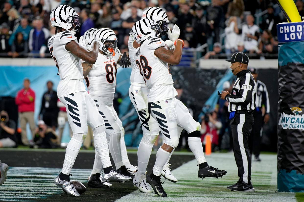 Cincinnati Bengals running back Joe Mixon celebrates a touchdown in Jacksonville