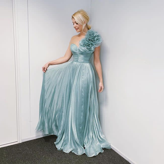 holly willoughby in beautiful one shoulder blue dress for dancing on ice