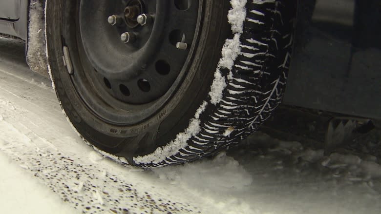 Winter tire rules take effect on B.C. highways as temperatures start to drop