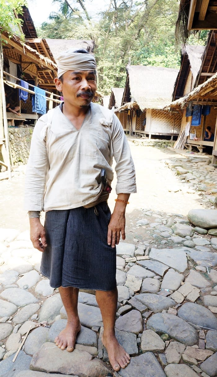 All white: People of Baduy Dalam always wear white clothes and traditional sarong. (