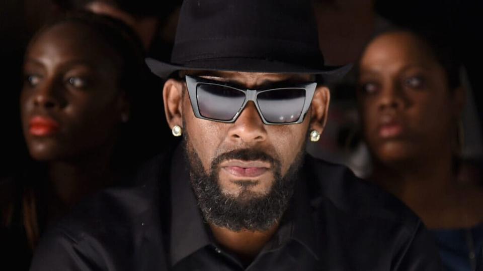 Singer R. Kelly attends the Ovadia & Sons front row during New York Fashion Week: Men’s S/S 2016 at Skylight Clarkson Sq on July 14, 2015 in New York City. (Photo by Michael Loccisano/Getty Images)