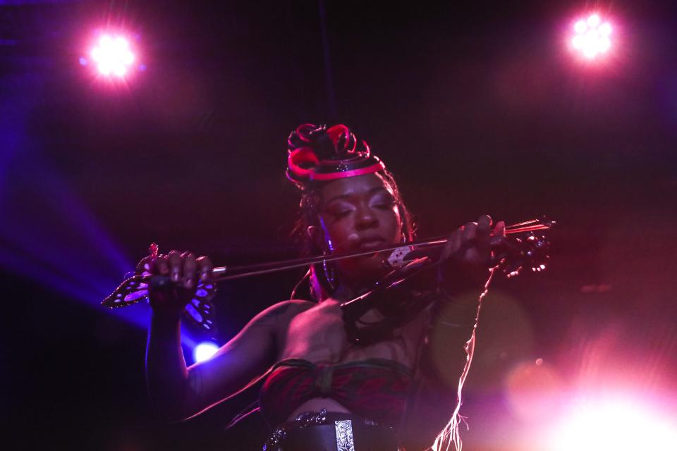 Los Angeles-based musician Brittney Parks, better known by her stage name Sudan Archives, will perform for April's Handbuilt Motorcycle Show.