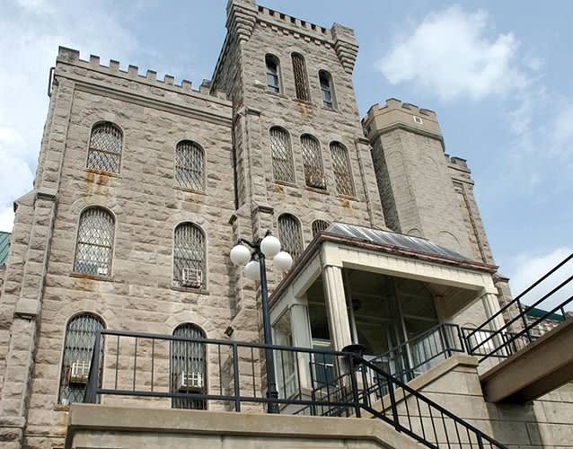 The Kentucky State Penitentiary in Eddyville, Ky. One doctor has been fired and another is in the midst of being dismissed from penitentiary, after an inmate, James Kenneth Embry, went on a hunger strike and died. Photo: AP