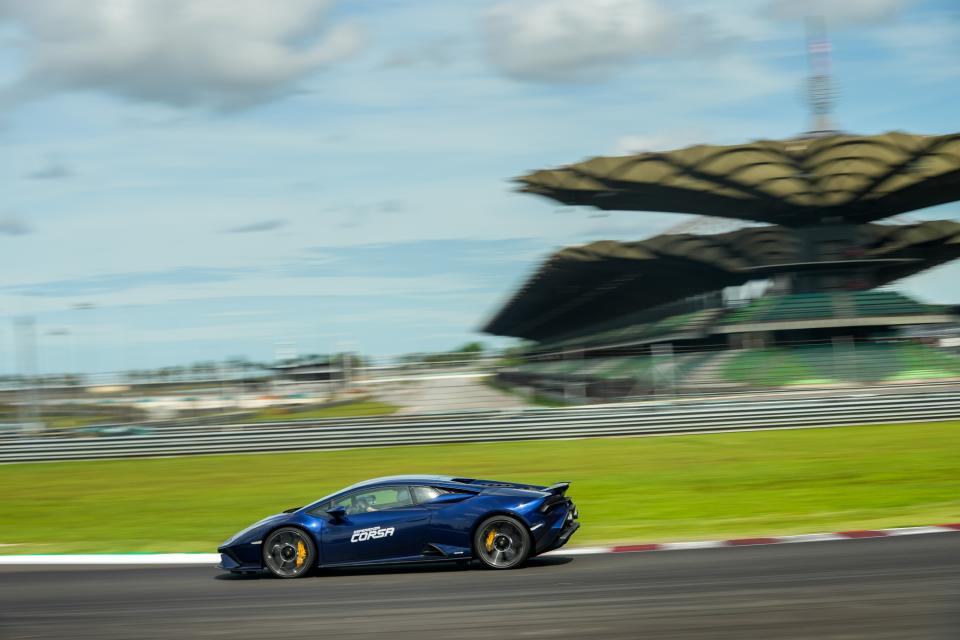 Lamborghini Esperienza Sepang 8 May (22).jpg