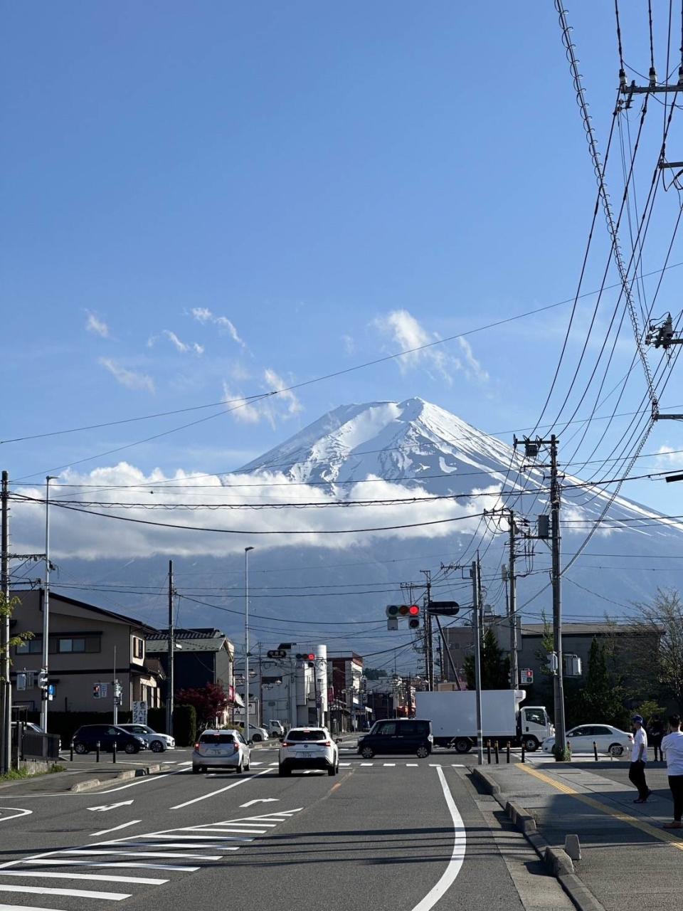 商店街往前走一段也能拍到絕美富士山圖片來源：CaVa