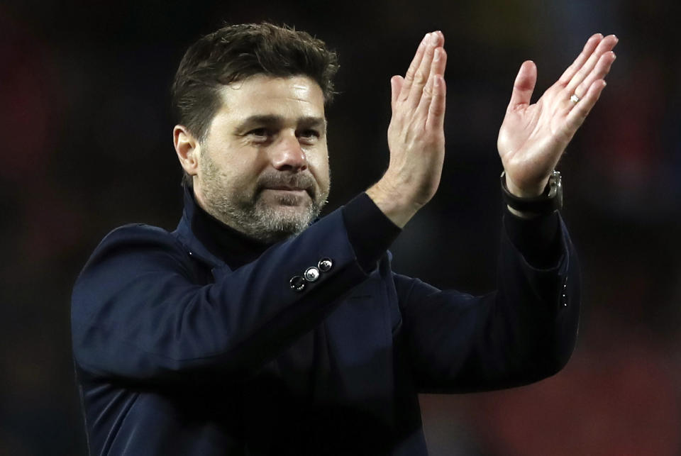 ARCHIVO - El técnico de Tottenham Mauricio Pochettino tras el partido contra Estrella Roja de Serbia en la fase de grupos de la Liga de Campeones, el 6 de noviembre de 2019. Pochettino ha sido nombrado como entrenador de Chelsea. (AP Foto/Darko Vojinovic)