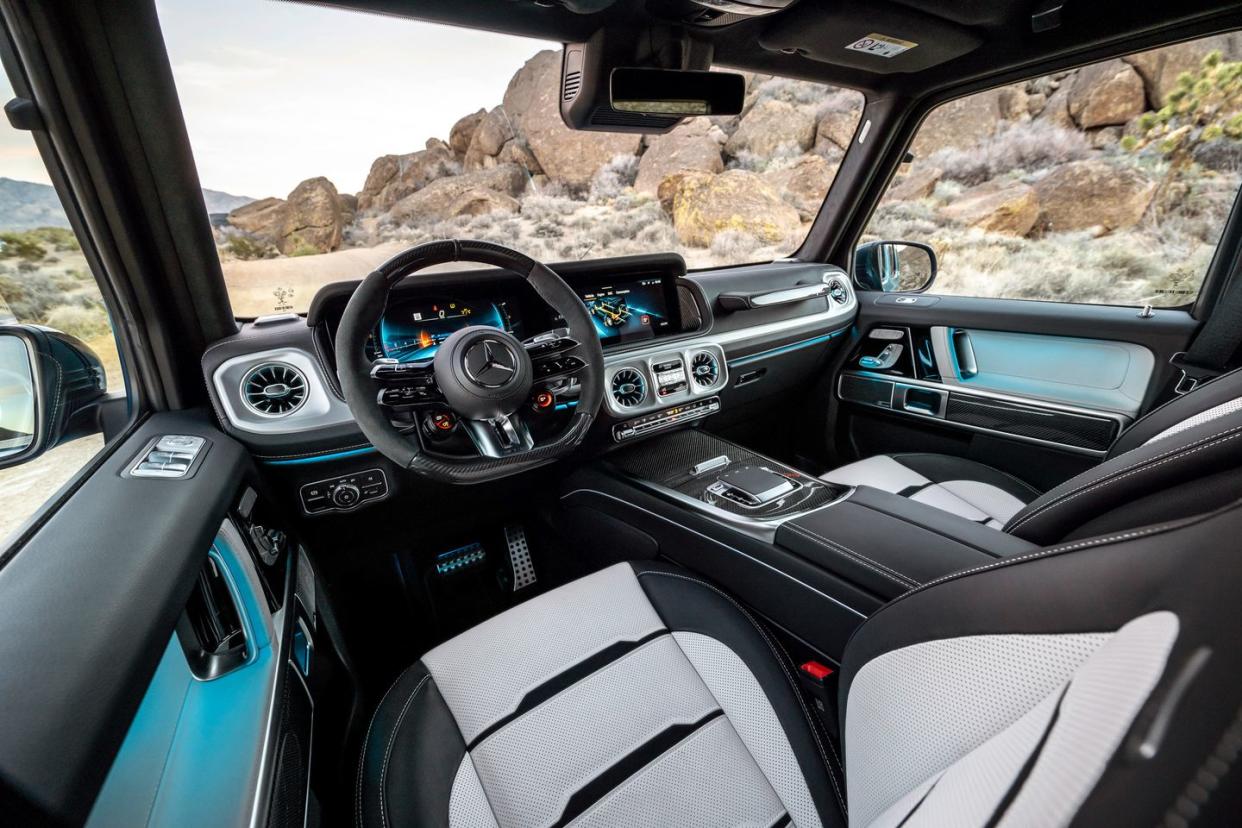 2025 mercedes amg g63 interior