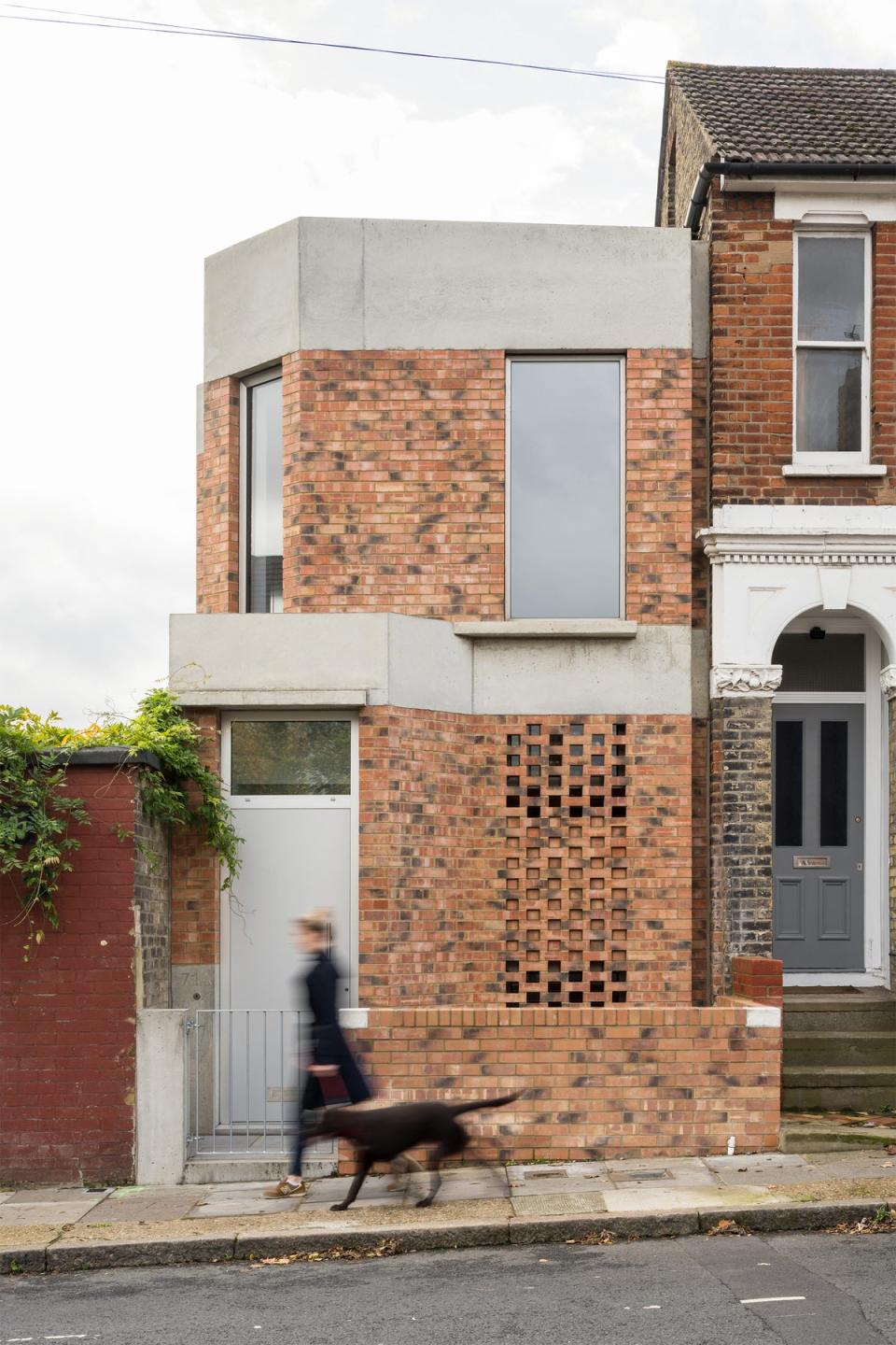 Corner Fold House by Whittaker Parsons in Peckham was squeezed into an infill site (French + Tye)