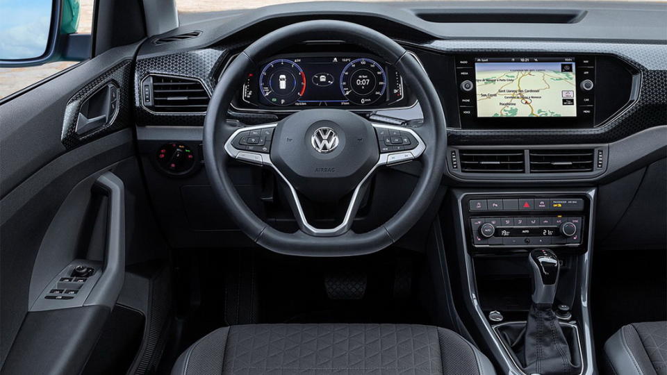 圖／2020 Volkswagen T-Cross 230 TSI Life提供黑、橘與深綠三款Design套件，透過多樣化顏色組合，為車主打造個性化都會風格。