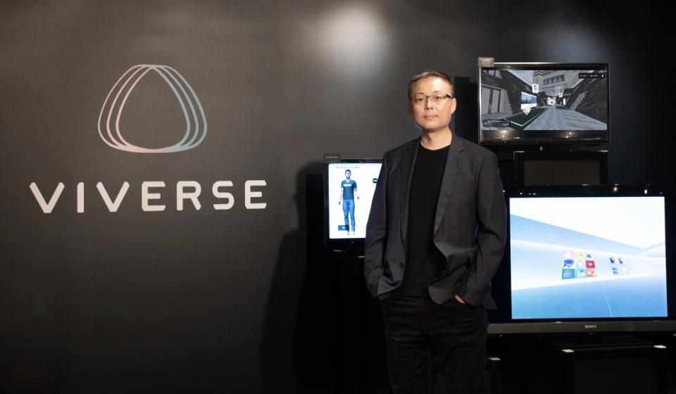 HTC亞太區總經理黃昭穎於台灣MWC媒體體驗會上分享VIVERSE元宇宙世界